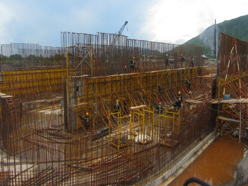 Thi cong hang muc cac khu Nha chuc nang.jpg